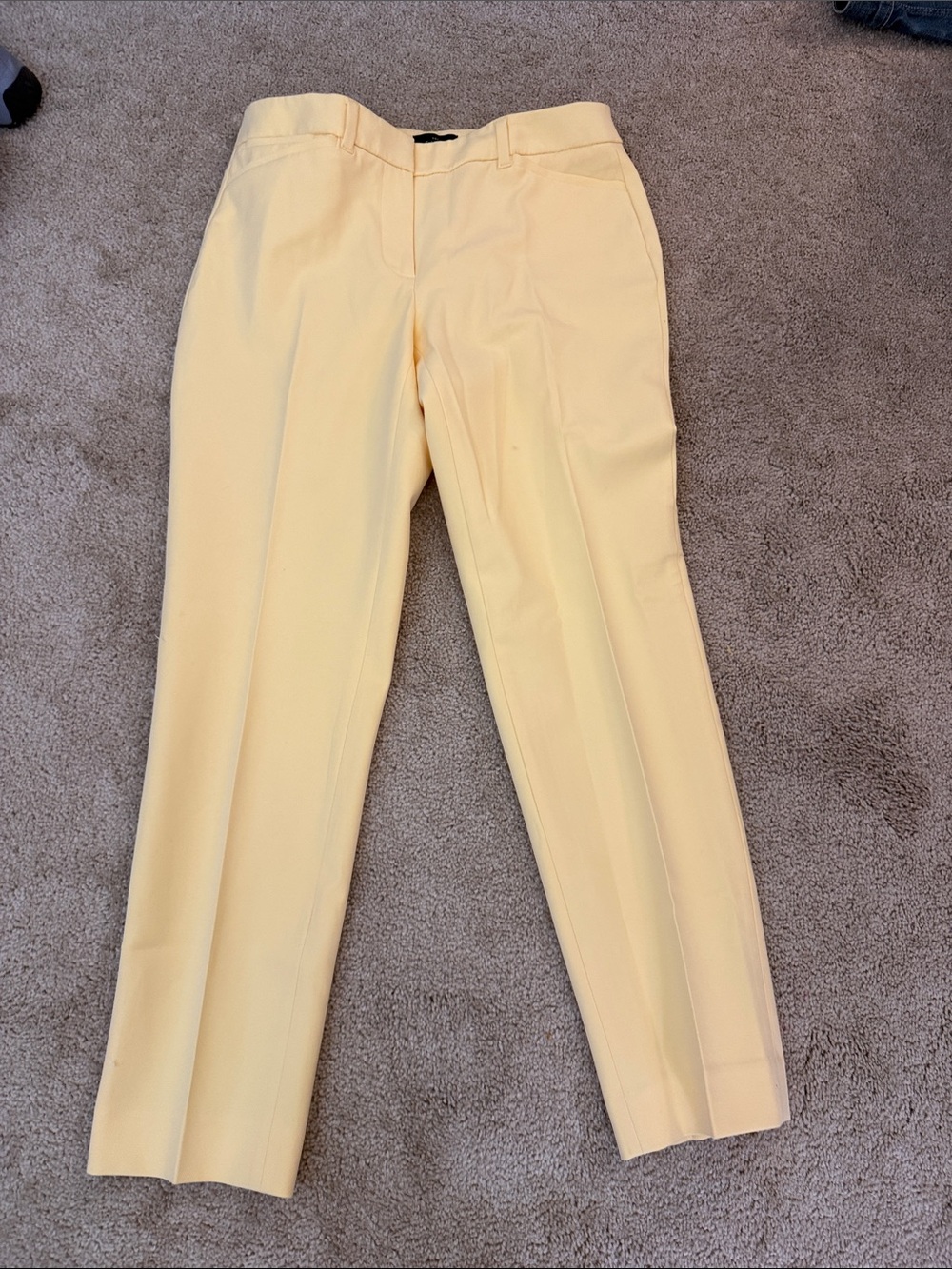 Classic women’s ankle cropped dress pants in Pale Yellow
